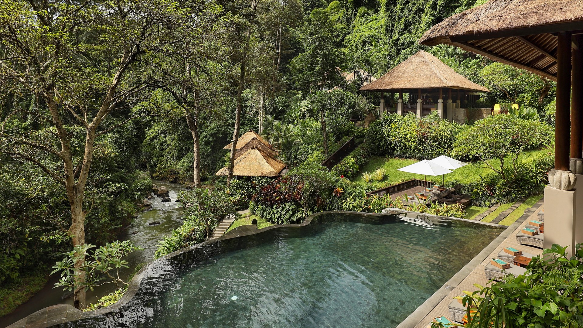 Trendy 5 sterren resort met schitterende ligging Maya Ubud Resort & Spa