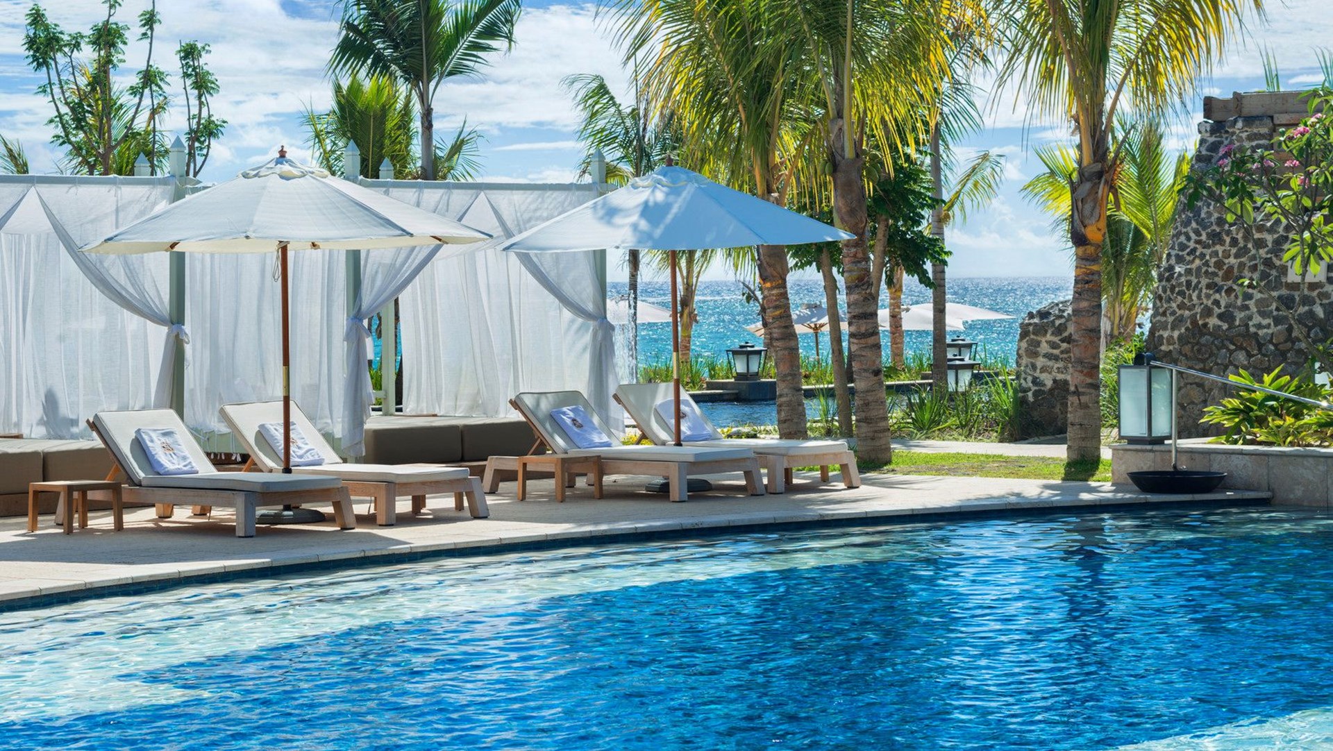 Luxe 5-sterren hotel met idyllische uitzichten op de lagune en Le Morne  JW Marriott Mauritius Resort